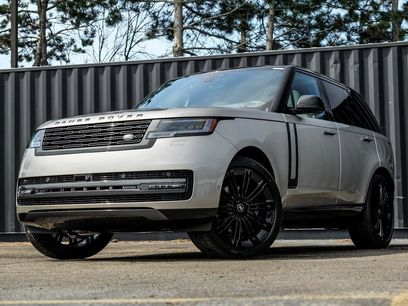 New 2025 Land Rover Range Rover SE