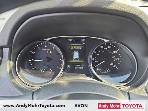 Used 2016 Nissan Rogue SV w/ SV Premium Package FWD image 18