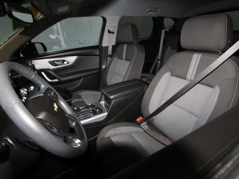 Used 2024 Chevrolet Blazer LT w/ Convenience Package FWD image 4
