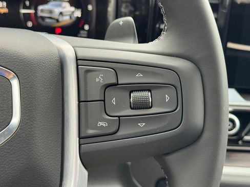 New 2026 GMC Sierra 1500 SLT image 17