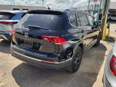 Used 2024 Volkswagen Tiguan Wolfsburg Edition FWD image 3