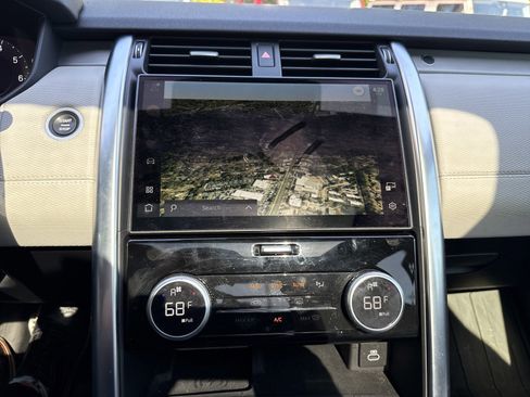 Used 2021 Land Rover Discovery S R-Dynamic AWD/4WD image 22