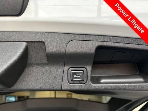 Used 2017 GMC Acadia SLT FWD image 17
