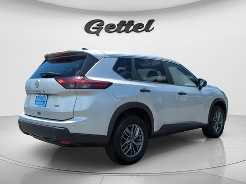 Used 2024 Nissan Rogue S AWD/4WD image 6