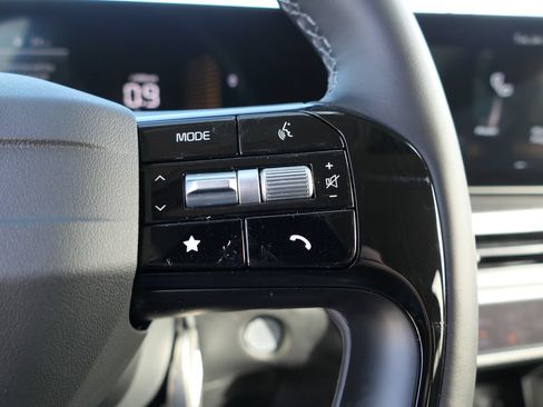 New 2026 Kia Sorento S FWD image 12