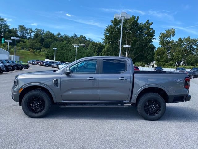 Used 2025 Ford Ranger Lariat w/ FX4 Off-Road Package AWD/4WD image 2