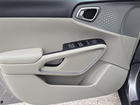 New 2025 Kia Soul LX image 19