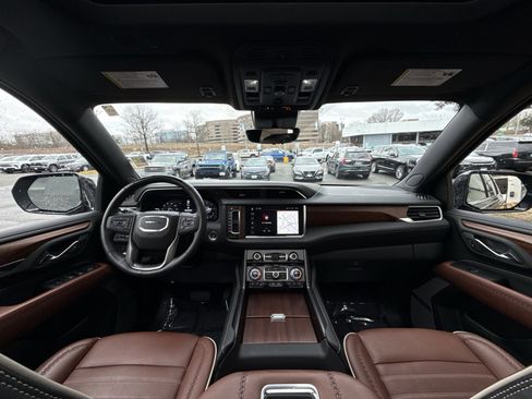 Used 2023 GMC Yukon Denali Ultimate image 23