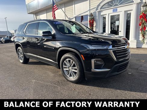 Used 2023 Chevrolet Traverse LT image 3
