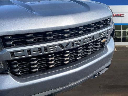 Used 2020 Chevrolet Silverado 1500 Custom w/ Custom Value Package RWD image 32