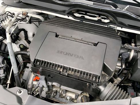 Used 2023 Honda Pilot LX image 31