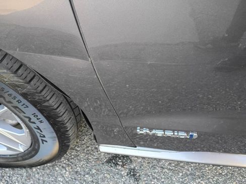 Used 2021 Toyota Sienna XLE image 39