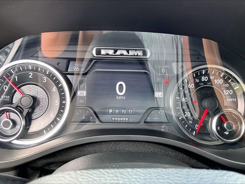 Used 2019 RAM 1500 Big Horn RWD image 26