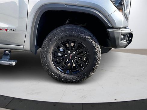 Used 2023 GMC Sierra 1500 AT4X image 35