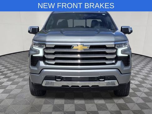 Used 2025 Chevrolet Silverado 1500 High Country AWD/4WD image 2