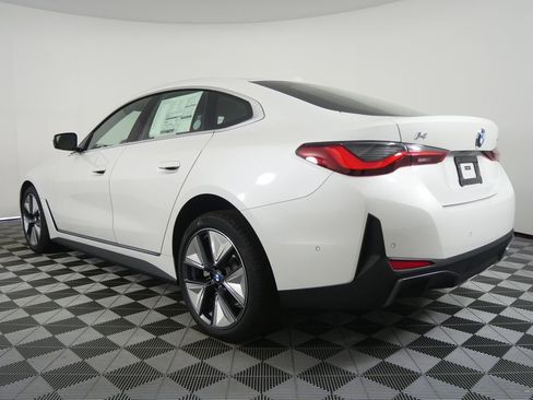New 2026 BMW i4 xDrive40i w/ Premium Package image 5