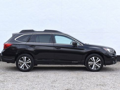 Used 2018 Subaru Outback 2.5i Limited image 6