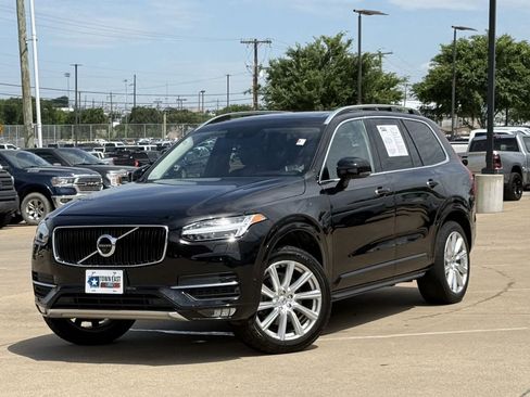 Used 2018 Volvo XC90 T6 Momentum w/ Convenience Package AWD/4WD image 2