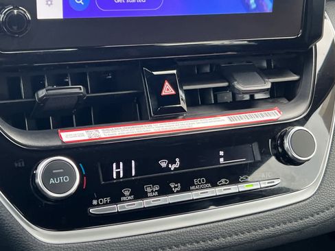 Certified 2025 Toyota Corolla SE image 20