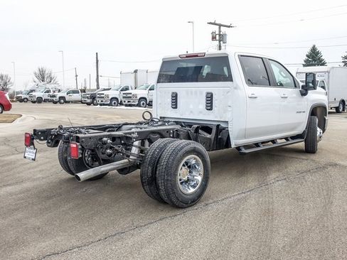 New 2026 Chevrolet Silverado 3500 LT w/ Convenience Package image 3
