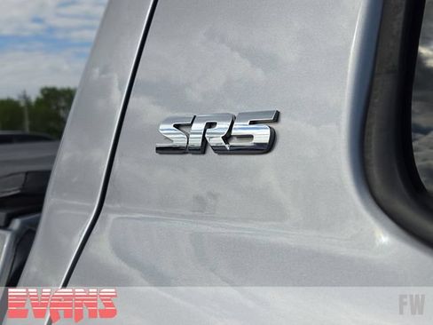 Used 2021 Toyota Tundra SR5 AWD/4WD image 3