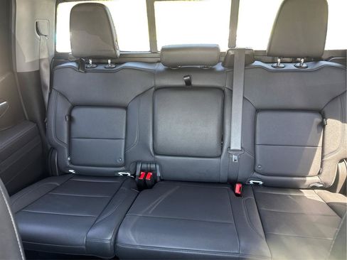 Used 2025 GMC Sierra 1500 Elevation w/ Elevation Premium Package AWD/4WD image 15