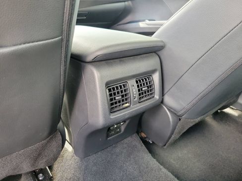 Used 2025 Toyota Camry SE FWD image 12