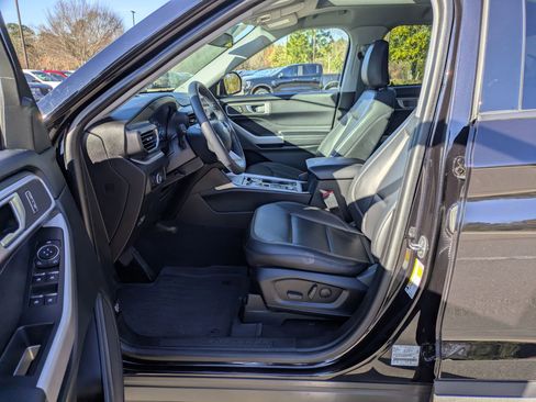 Certified 2023 Ford Explorer XLT w/ Equipment Group 202A image 12
