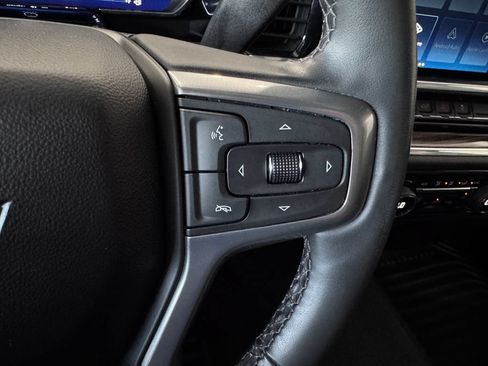 Used 2023 Chevrolet Silverado 1500 LT AWD/4WD image 17