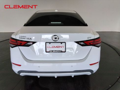 Used 2022 Nissan Sentra SV image 7