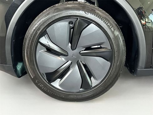 Used 2026 Tesla Model Y 2WD image 30