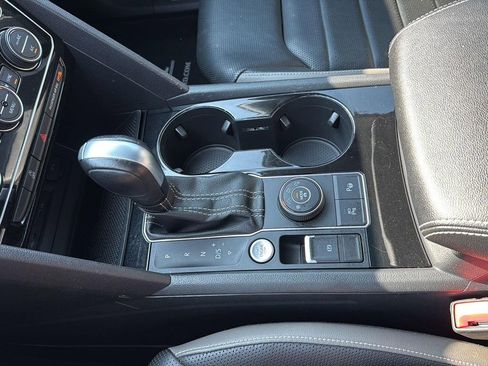 Used 2022 Volkswagen Atlas SEL Premium image 23