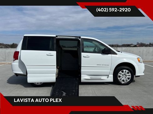 Used 2014 Dodge Grand Caravan SE w/ Quick Order Package 29E SE FWD image 1