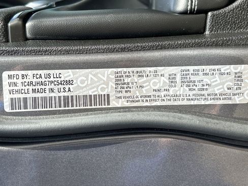 Used 2023 Jeep Grand Cherokee Altitude image 34