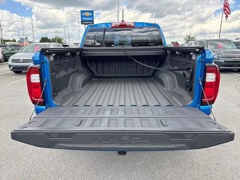 Used 2024 GMC Canyon AT4 w/ AT4 Premium Package AWD/4WD image 29