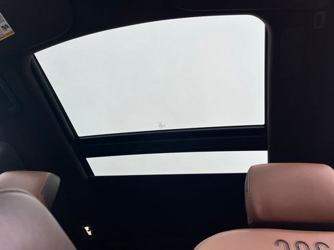 Used 2024 Ford Expedition King Ranch image 22