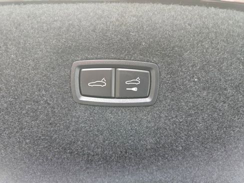 Used 2022 Audi e-tron GT Premium Plus image 45