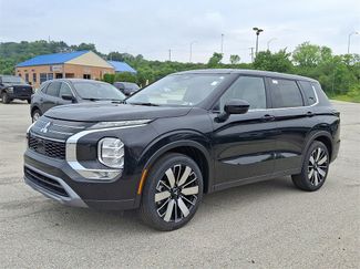 New 2025 Mitsubishi Outlander SE video 2