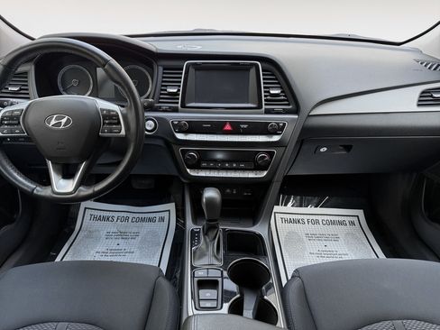 Used 2019 Hyundai Sonata SEL w/ Tech Package 02 FWD image 16