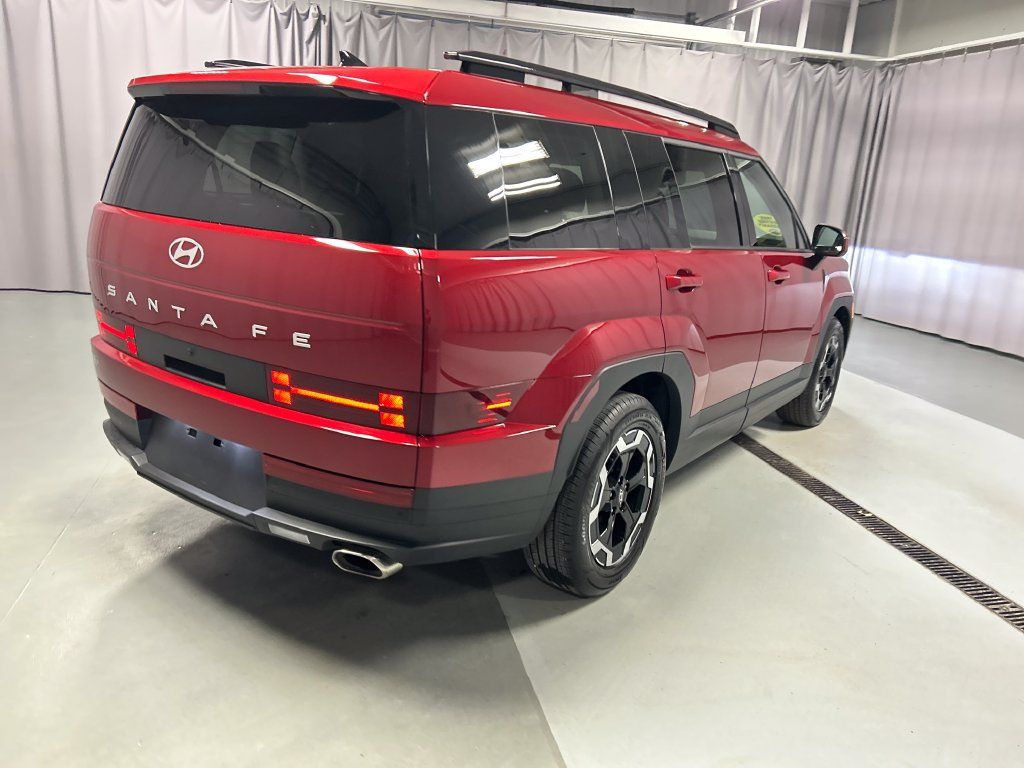 Used 2025 Hyundai Santa Fe SEL FWD image 7