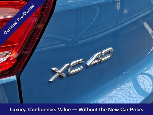 Certified 2024 Volvo XC40 B5 Core AWD/4WD image 5