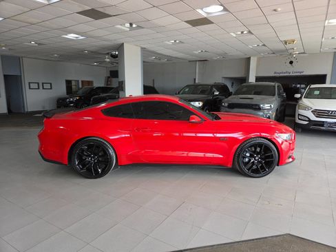 Used 2016 Ford Mustang GT Premium RWD image 9