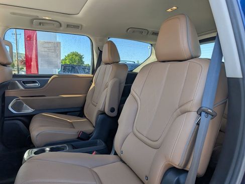 Used 2025 INFINITI QX80 Sensory AWD/4WD image 8