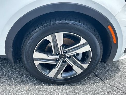 Certified 2023 Kia Sorento SX Prestige w/ Panoramic Sunroof Package AWD/4WD image 15