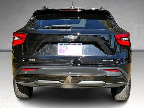 Used 2025 Chevrolet Trax ACTIV w/ Sunroof Package image 5