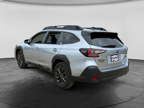 Used 2025 Subaru Outback Onyx Edition AWD/4WD image 8