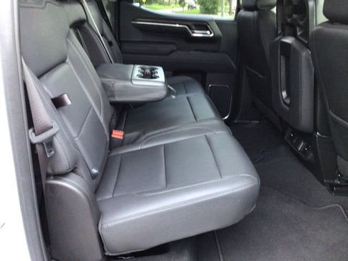 Used 2024 GMC Sierra 1500 SLT image 26