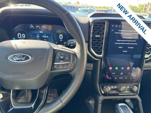 Used 2025 Ford Ranger Lariat w/ FX4 Off-Road Package AWD/4WD image 23