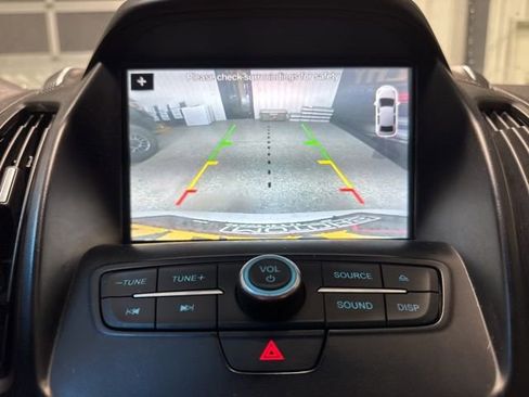 Used 2018 Ford Escape SEL FWD image 9