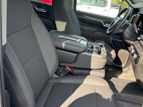 Used 2025 Chevrolet Silverado 2500 LT image 14